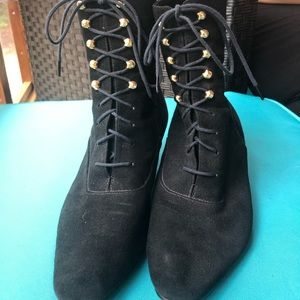 Early 1980 black suede boots
